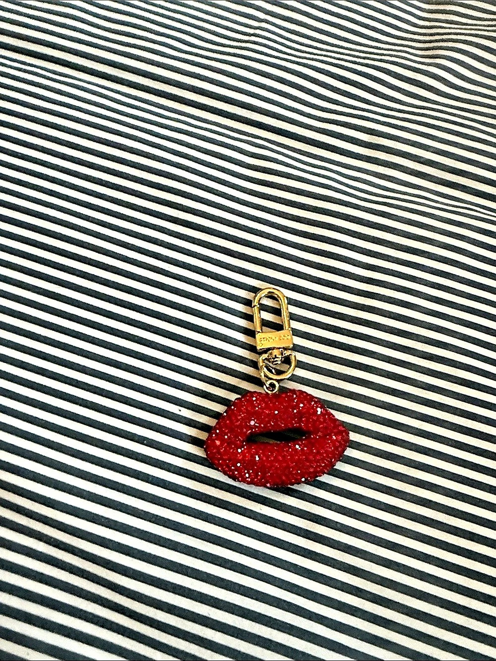 Red Glitter Lips Keychain